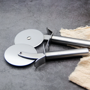YF cocina profesional accesorios <span class=keywords><strong>pizza</strong></span> cuchillo Prefecto para <span class=keywords><strong>pizza</strong></span> <span class=keywords><strong>de</strong></span> corte cortador <span class=keywords><strong>de</strong></span> <span class=keywords><strong>pizza</strong></span> <span class=keywords><strong>de</strong></span> acero inoxidable - Product Image 5