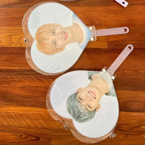 Nouveaux mini-ventilateurs Kpop transparents en plastique personnalisés et mignons, ventilateurs à main double face, mini-ventilateurs en plastique Kpop - Product Image 3