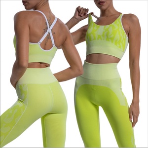 Ensemble de sport 2 pièces pour femme, vêtements de fitness et yoga, short de yoga inclus - Product Image 6