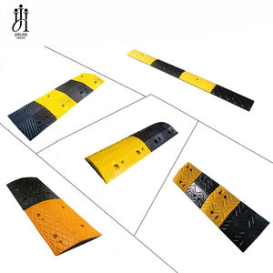 भारी शुल्क रबर गति बंप उच्च दृश्यता यातायात सुरक्षा 183 सेमी रोड आर्द्र पीला ब्लैक एंटी स्किड सुविधाएं - Product Image 4