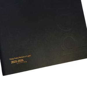 Magazines et catalogues personnalisés par des professionnels: estampage de feuille d'or et typographie - Product Image 5