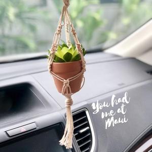 Hermoso Soporte para Plantas de Macramé Hecho a Mano - Product Image 1