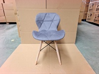 Chaise de salle à manger rembourrée en velours noir et gris avec pieds en bois, vente en gros d'usine