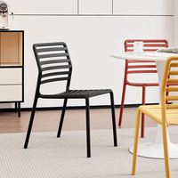 Chaises de restaurant et de café en plastique PP empilables, colorées, modernes et simples, pour l'extérieur et le jardin, nouveau design