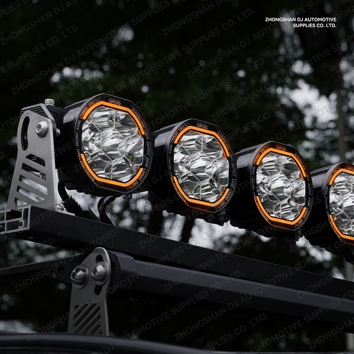 Jeep Working Roof Lights Brighten Your Way Efficiently