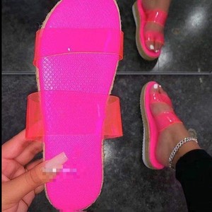2023 new big yards fashion <span class=keywords><strong>scarpe</strong></span> <span class=keywords><strong>da</strong></span> donna flat PU tomaia in gomma spessa suola arcobaleno sandali trasparenti all'ingrosso - Product Image 3