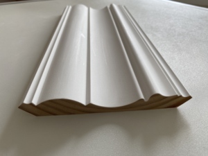 Modern Design Pine Wall Crown Moulding for Hotel & Hospital Use Customizable Length Decoration Molding Wood White Crown Moulding - Product Image 2