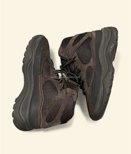 <span class=keywords><strong>Stivali</strong></span> Sportivi Trendy da Uomo con Suola Chunky Esagerata, Stile Originale Kanye West, Sneaker in Pelle Scamosciata Marrone Olio, <span class=keywords><strong>Stivali</strong></span> Desert Boot Unici - Product Image 4