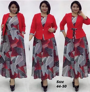 Nouvelle Robe Femme 2023 Design Turc Élégant, Ensemble 2 Pièces : <span class=keywords><strong>Manteau</strong></span> <span class=keywords><strong>et</strong></span> Robe Plissée Imprimée pour le Bureau - Product Image 1