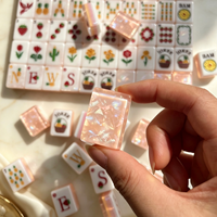 Tuiles de Mahjong de Luxe aux Motifs Fraise, en Acrylique Effet Nacre Irisé, Gravées et Peintes, Écologiques, Prêtes à l'Expédition