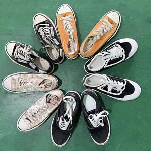 Zapatillas Clásicas de Marca Internacional Transpirables con Cordones para Correr, Calzado de Caminar Usado al por Mayor - Product Image 1