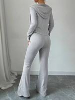 Ensemble deux pièces pour femmes, couleur unie, à capuche, fermeture éclair, manches longues, style sport, pantalon court évasé, streetwear, décontracté, vêtements de sport quotidiens