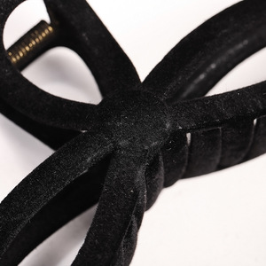 Black <b>Large</b> Hair Clip Claw Clip 14 Cm Solid Color High Quality Daily Use Hair Accessory - Product Image 3