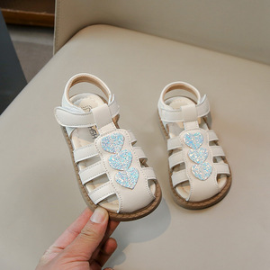Nieuwe meisjes sandalen Koreaanse stijl, kleine meisjes dichte teenslippers, ademende holle zachte zool strandschoenen - Product Image 4