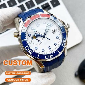 Reloj Mecánico Automático de Buceo Clásico Personalizado de Alta Calidad con Esquema de Color Azul y Blanco, Elegante y Versátil - Product Image 1