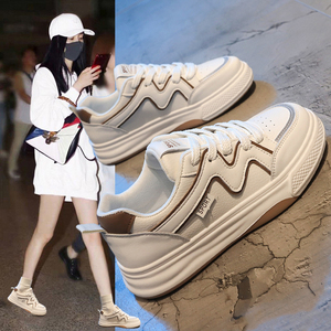 Chaussures plates polyvalentes à semelle épaisse blanches à lacets respirantes pour étudiantes, style décontracté et sportif, vente en gros - Product Image 5