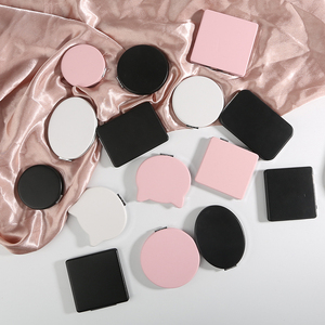 Miroir de maquillage compact élégant en forme de cœur rond <span class=keywords><strong>pour</strong></span> hommes, femmes et filles, à ranger dans <span class=keywords><strong>la</strong></span> poche, le sac à main ou le portefeuille - Product Image 2