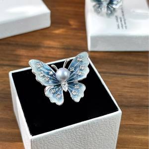 Broches de Moda de Alta Gama Estilo Vacaciones de Verano, Aretes de Zirconia con Diseño de Gota de Mar Azul Salado y Mariposa, con un Diseño Fresco y Original - Product Image 5