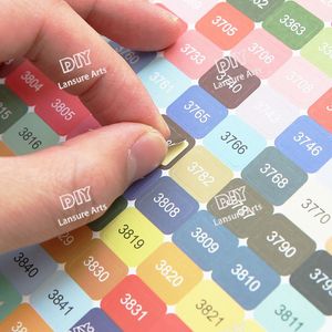 LS clásico nuevo DMC447 etiqueta cuadrada Color cartón diamante pintura Color pegatina papel punto <span class=keywords><strong>de</strong></span> cruz Etiqueta número <span class=keywords><strong>carta</strong></span> pegatina - Product Image 5