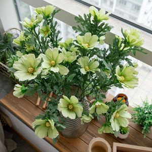 Fleurs artificielles CallaFloral Cosmos vert clair, branche unique, bouquet pour mariage et décoration intérieure - Product Image 1