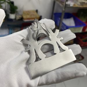 Hip Hop perhiasan mewah kustom kuningan perak Desain es keluar zirkon nama besar huruf C jimat liontin untuk pria - Product Image 3