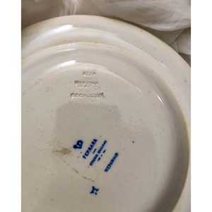 Wedgwood Set of Three Elegant Luxury Ferrara-Decorated Soup <b>Plates</b> Customizable <b>Oval</b> Ceramic Tableware ABS Material - Product Image 1