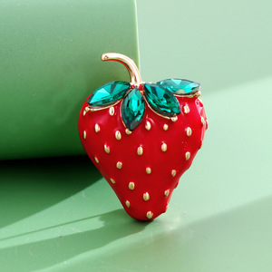 Broche de <span class=keywords><strong>Fresa</strong></span> Rojo de Lujo, Elegante y Encantador, con Pedrería, de Aleación, para Mujer - Product Image 4