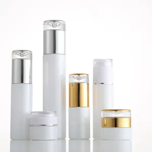 Weiße Glas Kosmetik gläser Lotion Pump Zerstäuber Sprüh flaschen mit Gold/Silber Acryl Wasser tropfen Deckel