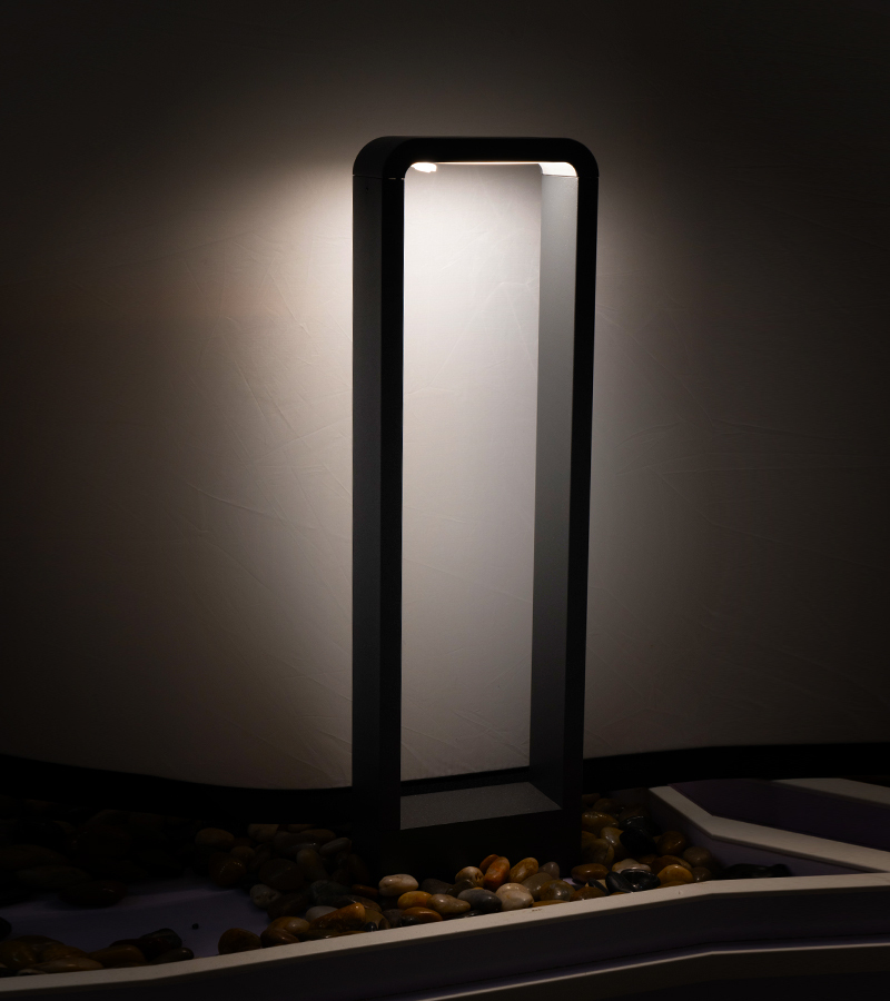 Modern Design Factory Price Black Aluminum 3CCT LED Lawn Lamp Outdoor Garden Lights Max.7W Waterproof Feature