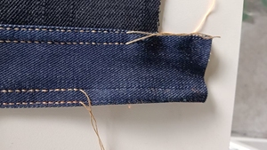 Machine automatique multi-aiguilles RONMACK RM-1105UTC pour la pose de ceintures de jeans - Product Image 3
