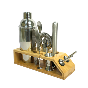 Juego de coctelera mezcladora de barra de acero inoxidable de 10 piezas al por mayor con soporte de bambú para bebidas de fiesta caseras - Product Image 3