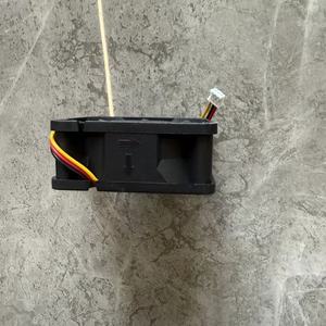 Ventilador de Refrigeración para Servidor CB0500H01 6025 DC24V 0.10A de 3 Cables MMF-06F24ES-RP3, Controladores Dedicados PLC PAC Fanuc - Product Image 3