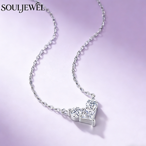 Collar de Plata de Ley 925 con Baño de Rodio de Lujo, con Colgante de Corazón de Moissanita, Regalo Romántico de Amor para Aniversario o San Valentín para Mujer - Product Image 1