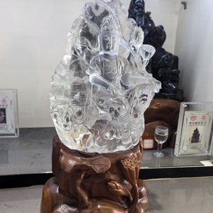 Statua Artigianale Vintage in Cristallo Scena Montagna Guanyin Decorazione Buddista Intagliata Souvenir a Forma di Buddha Marca DONG YANG - Product Image 2