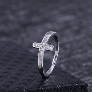Anello a croce in argento B710 con diamanti naturali taglio brillante rotondo per cerimonie religiose, gioiello unisex - Product Image 3