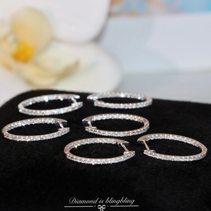 Pendientes de Aro Huggie de Oro Blanco de 18K con Diamantes Naturales de 0.60ct, Corte Brillante Redondo, Estilo Clásico para Uso Diario, 14.5mm, para Mujer, Marca Xinfy - Product Image 2