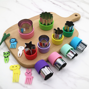 Set Professionale di 25 Formine <span class=keywords><strong>per</strong></span> Cioccolato, Pane, <span class=keywords><strong>Biscotti</strong></span> e Frutta, <span class=keywords><strong>Stampi</strong></span> <span class=keywords><strong>per</strong></span> Modellare Frutta e Verdura - Product Image 4