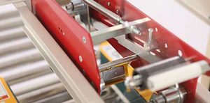 Emballageur de cartons dans une machine d'emballage de boîtes de conserve pour les entreprises alimentaires, déballageur et emballageur de cartons et scellant avec système de chargement latéral - Product Image 5