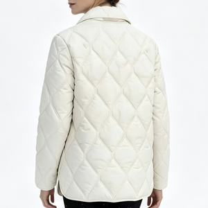 Chaqueta Acolchada con Diamantes para Mujer, Cuello Camisero, Botones al Frente, Abrigo de Invierno, Venta al Por Mayor, OEM - Product Image 4