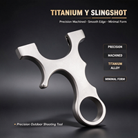 Slingshot en acier inoxydable usiné CNC, poignée décalée, boucle à dents, bande élastique plate sans nœud pour le tir
