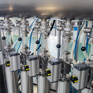 <span class=keywords><strong>En</strong></span> botellas <span class=keywords><strong>de</strong></span> plástico, toallita húmeda líquida, Top 5, vendedor, precio <span class=keywords><strong>de</strong></span> 4 cabezales, máquina <span class=keywords><strong>de</strong></span> llenado <span class=keywords><strong>de</strong></span> botellas <span class=keywords><strong>de</strong></span> agua <span class=keywords><strong>de</strong></span> 1000 Bph - Product Image 4