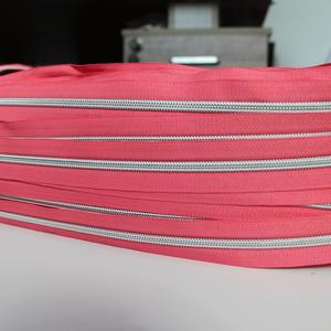 <span class=keywords><strong>Fermeture</strong></span> à glissière en <span class=keywords><strong>plastique</strong></span> pour chaussures, sac à dos, film de métallisation, 200 mètres par rouleau - Product Image 1