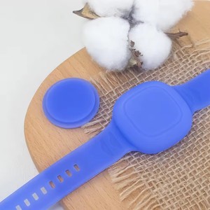 Bracelet de montre en silicone souple réglable à couverture complète pour Samsung Galaxy SmartTag Bracelet de poignet étanche pour enfants Anti-perte - Product Image 5