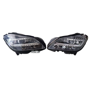 Fari LED Adattivi Originali di Alta Qualità per <span class=keywords><strong>Mercedes</strong></span> Benz <span class=keywords><strong>CLS</strong></span> Classe <span class=keywords><strong>C218</strong></span> <span class=keywords><strong>CLS</strong></span> 350/400/500/<span class=keywords><strong>CLS</strong></span> 63 AMG 2011-2018 - Product Image 1
