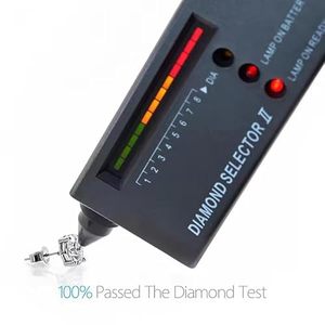 ชามา เจมส์ เจเวลส์ต่างหูเงินแท้ 925 ประดับมอยส์ซาไนต์ ชุบทองคำขาว 2 กรัม ดีไซน์คลาสสิก เรียบหรู ดูคล้ายเพชร ทันสมัย - Product Image 5