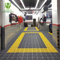 Dalles de sol de garage professionnelles emboîtables de 400 mm, épaisseur 18 mm, grille de drainage colorée en PP pour garage domestique et salle d'exposition automobile