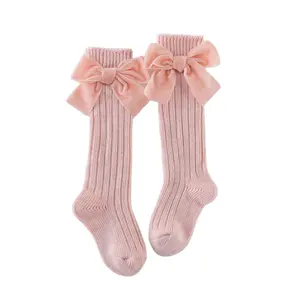 儿童女孩公主天鹅绒蝴蝶结袜子。暖腿可爱婴儿学步膝高针织筒袜