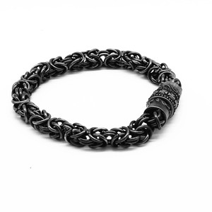 Yunnique – Bracelet en acier inoxydable noir pour hommes, design croisé, fermoir magnétique, style vintage, bijoux, cadeau - Product Image 4