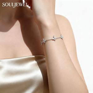 Pulsera de Diseño Ajustable en Plata de Ley 925 con Baño de Rodio y Moissanita de Lujo en Forma de Mariposa para Mujer, para Uso Diario - Product Image 4