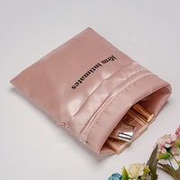 Sacs à poussière écologiques en satin de soie imprimés avec logo personnalisé Sacs à cordon souples réutilisables de luxe pour cosmétiques et recyclables